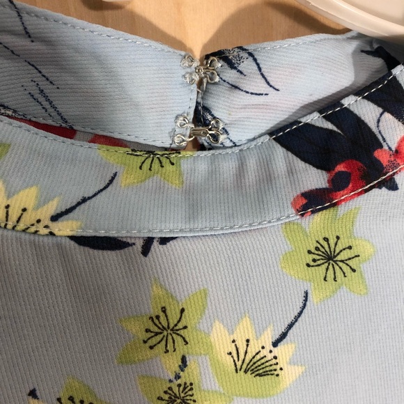 Ladies top - Picture 4 of 8